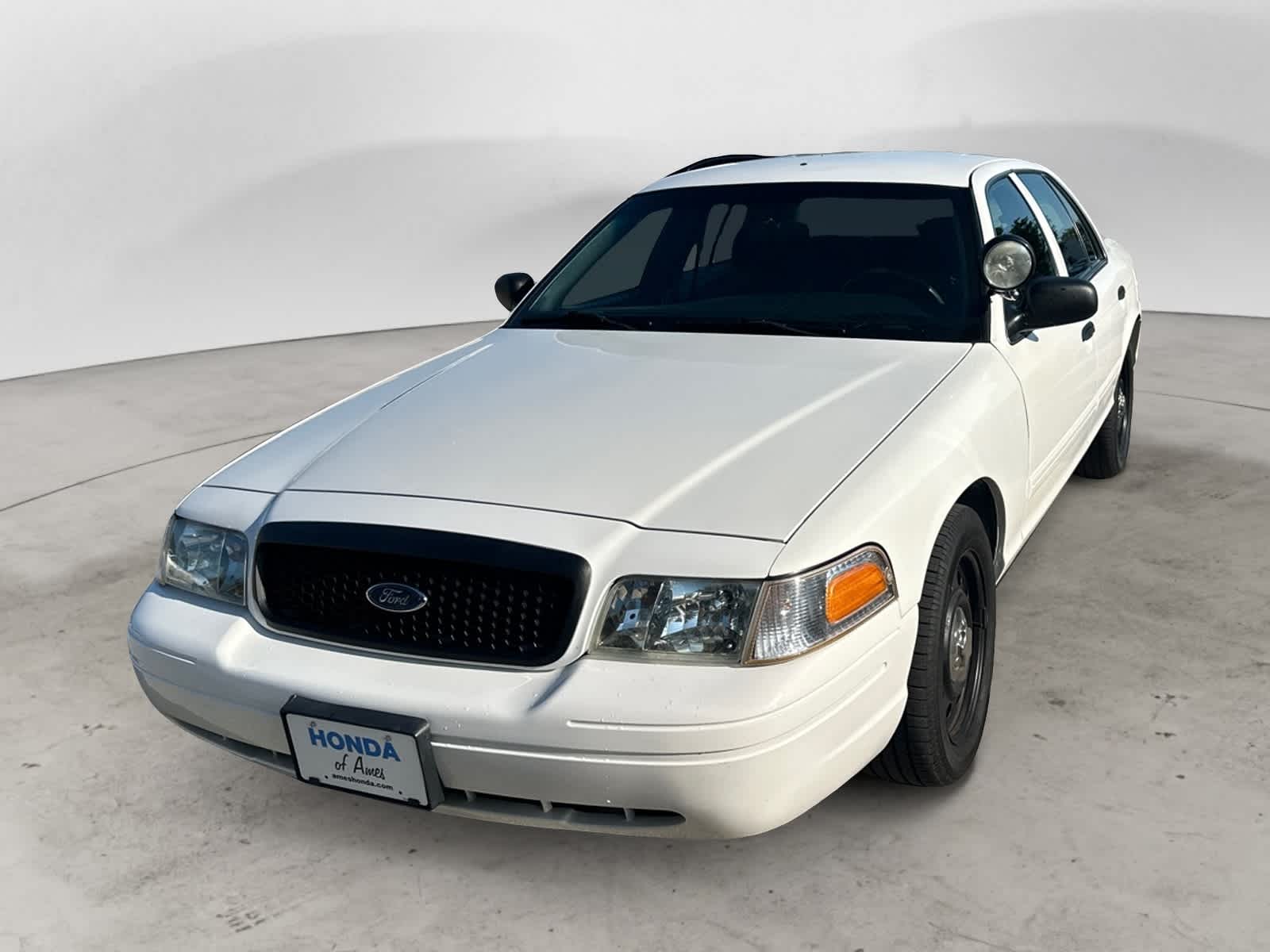Thumbnail: 2011 Ford Crown Victoria - 1