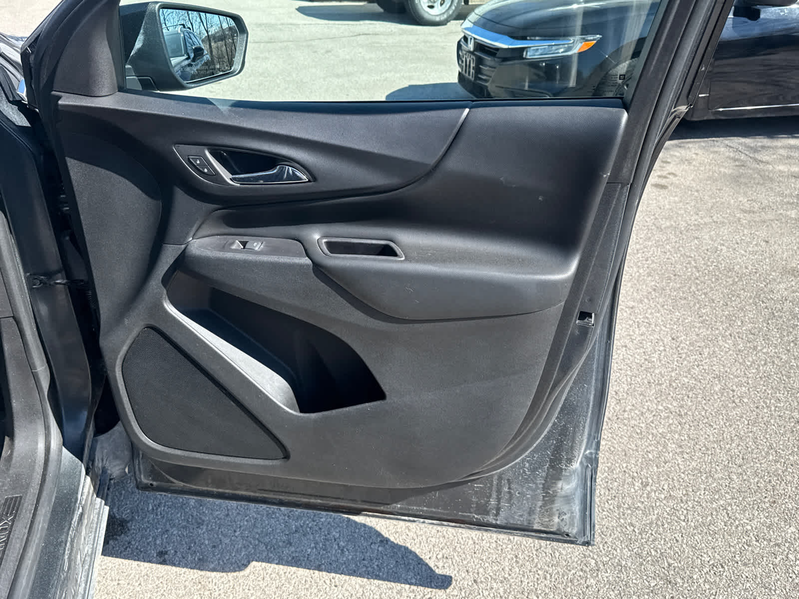 Thumbnail: 2018 Chevrolet Equinox - 7