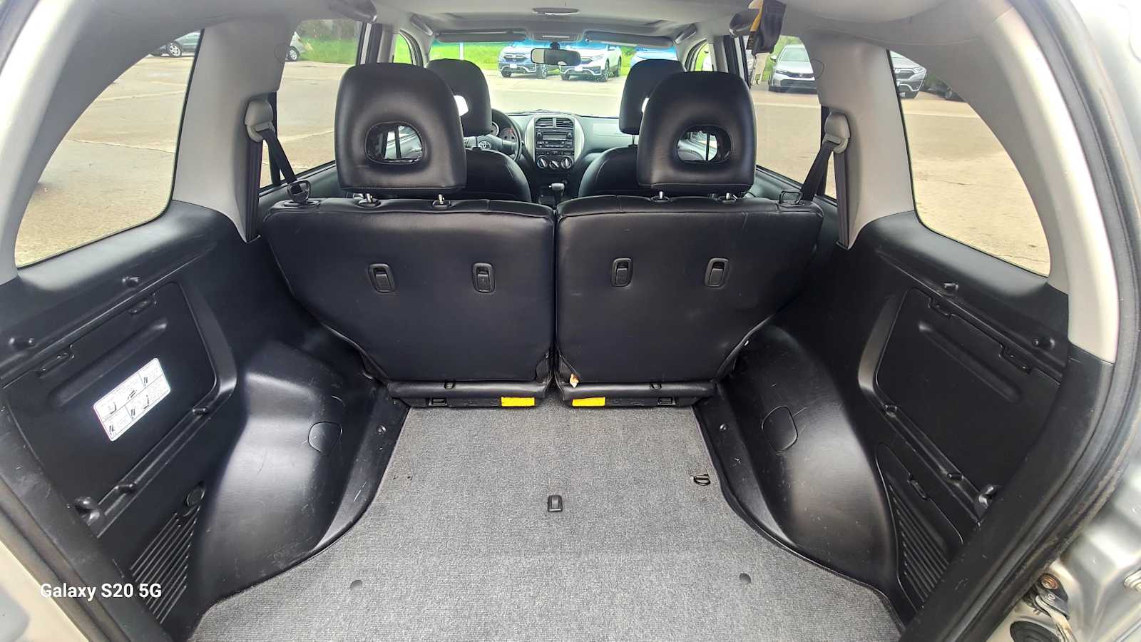 Thumbnail: 2005 Toyota RAV4 - 13