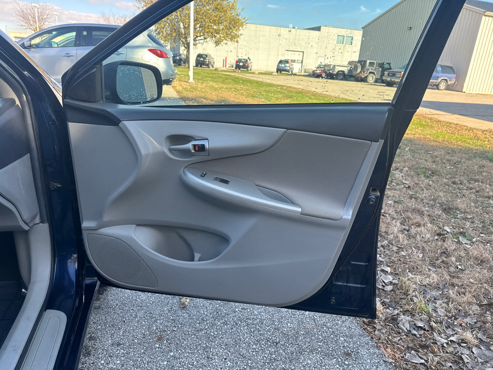 Thumbnail: 2012 Toyota Corolla - 7