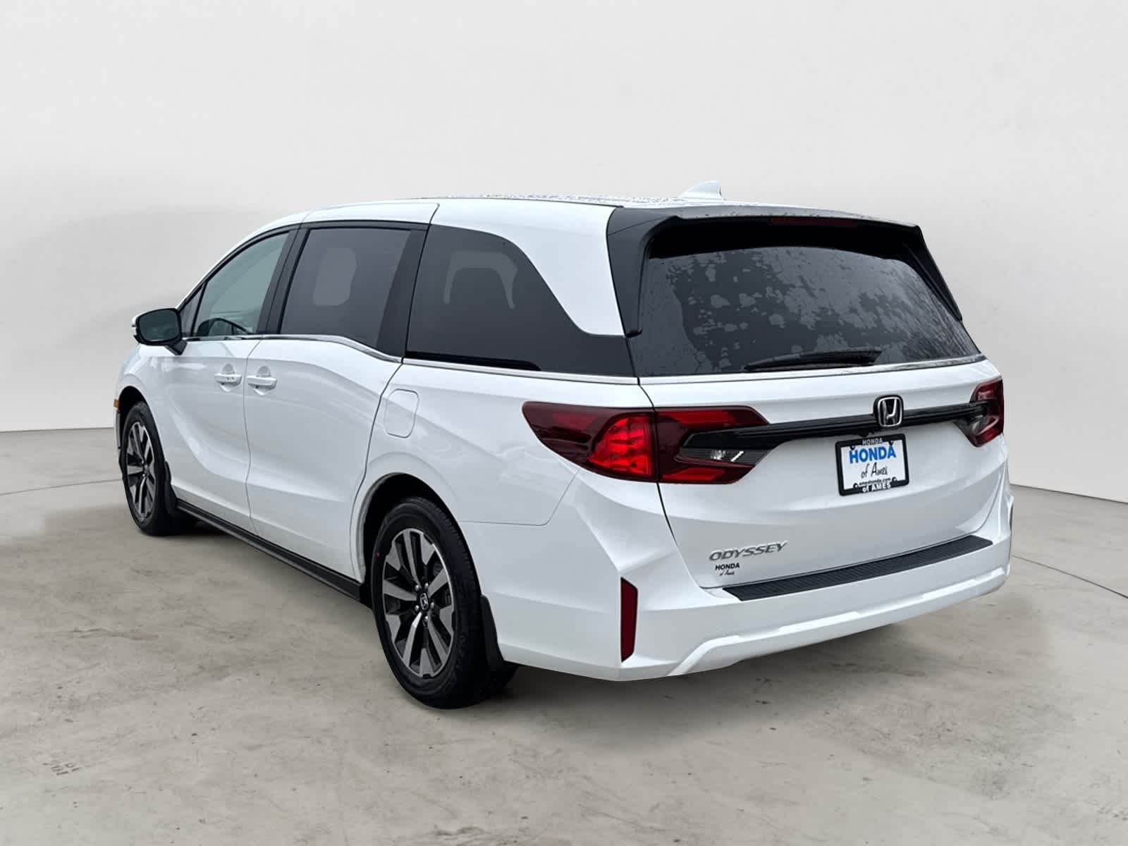 Thumbnail: 2026 Honda Odyssey - 3