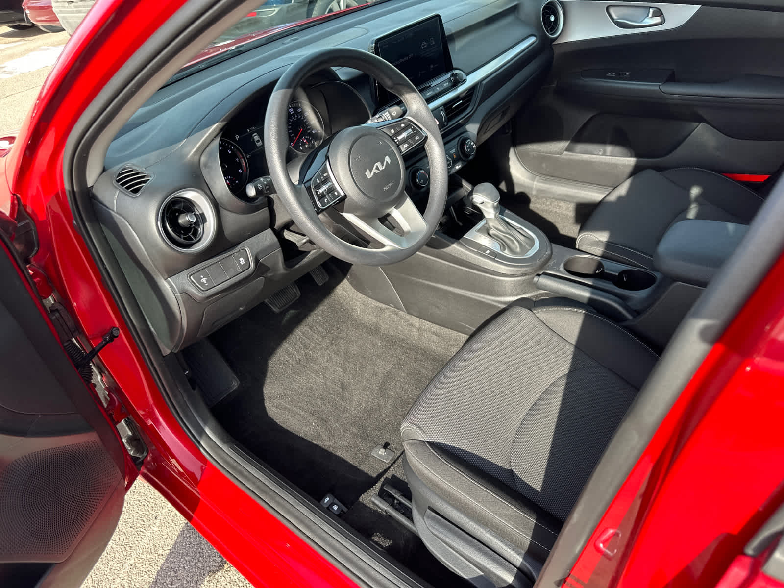 Thumbnail: 2024 Kia Forte - 15