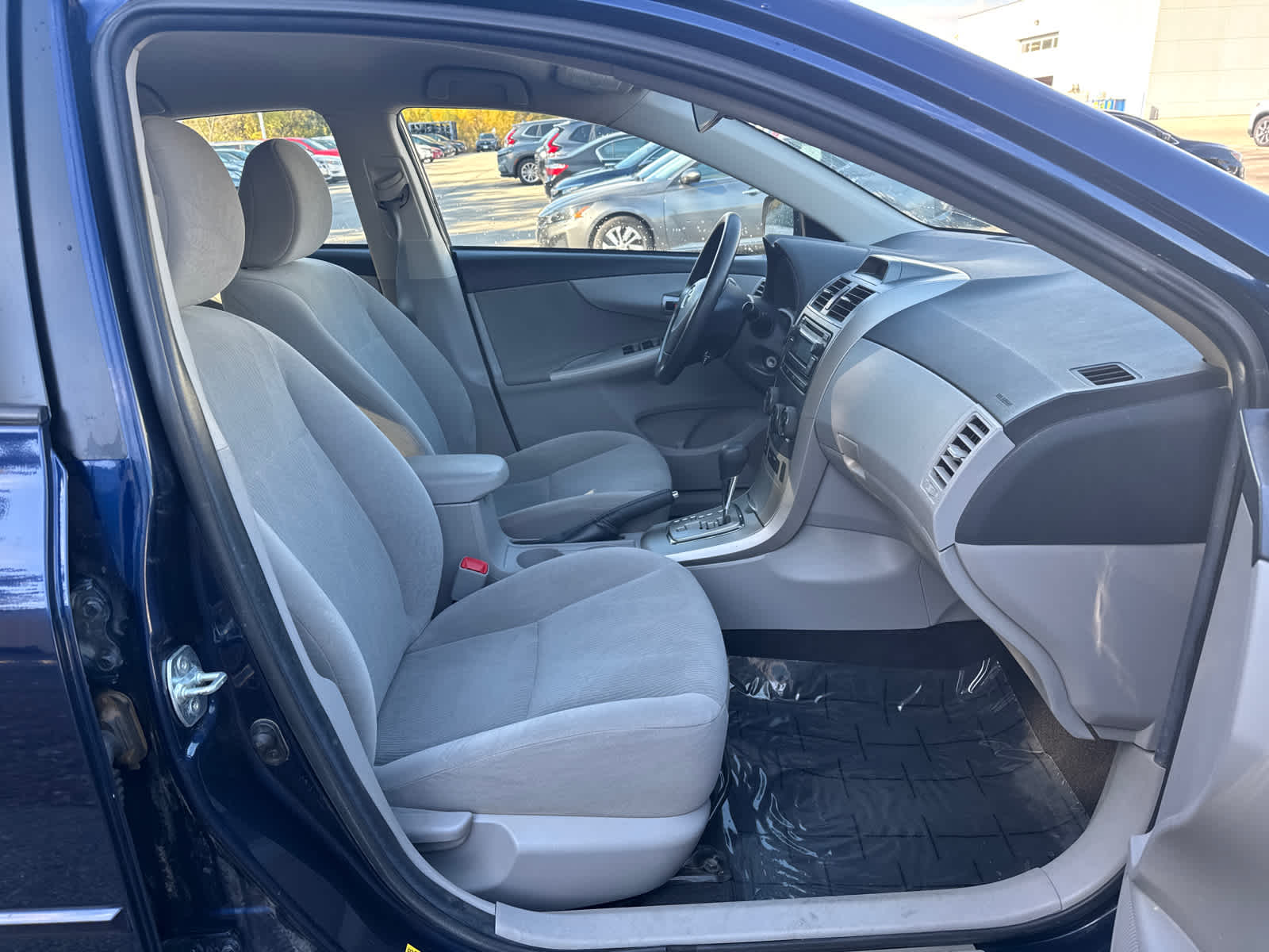 Thumbnail: 2012 Toyota Corolla - 8