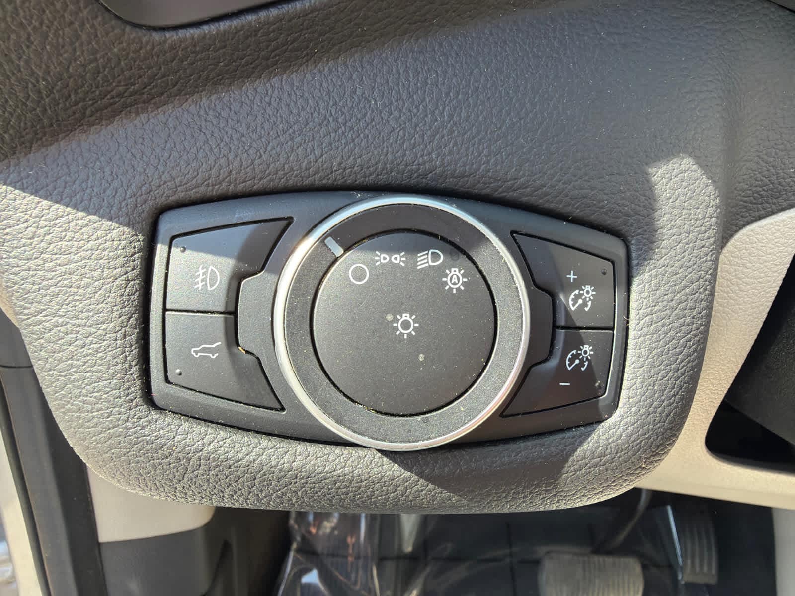 Thumbnail: 2017 Ford Escape - 20