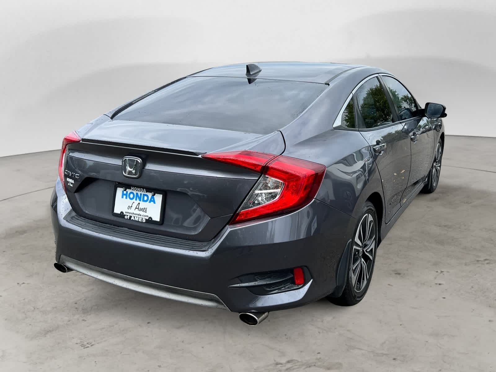 Thumbnail: 2016 Honda Civic - 3