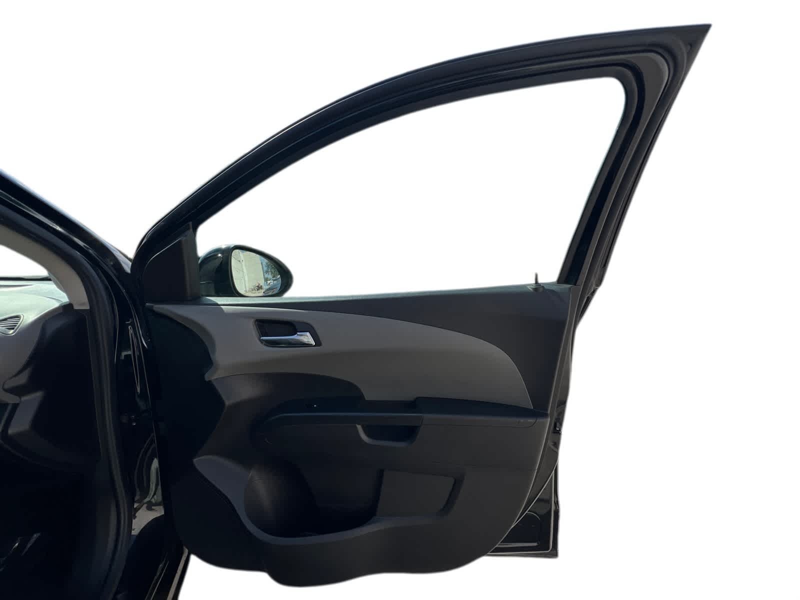 Thumbnail: 2015 Chevrolet Sonic - 5