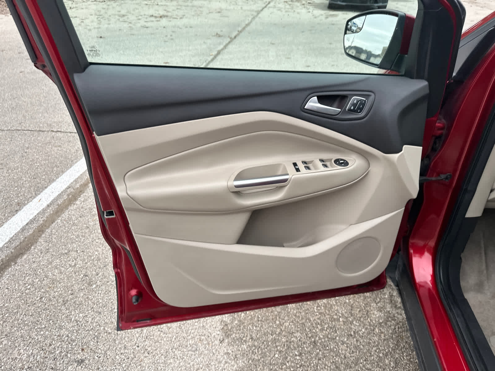 Thumbnail: 2014 Ford Escape - 14