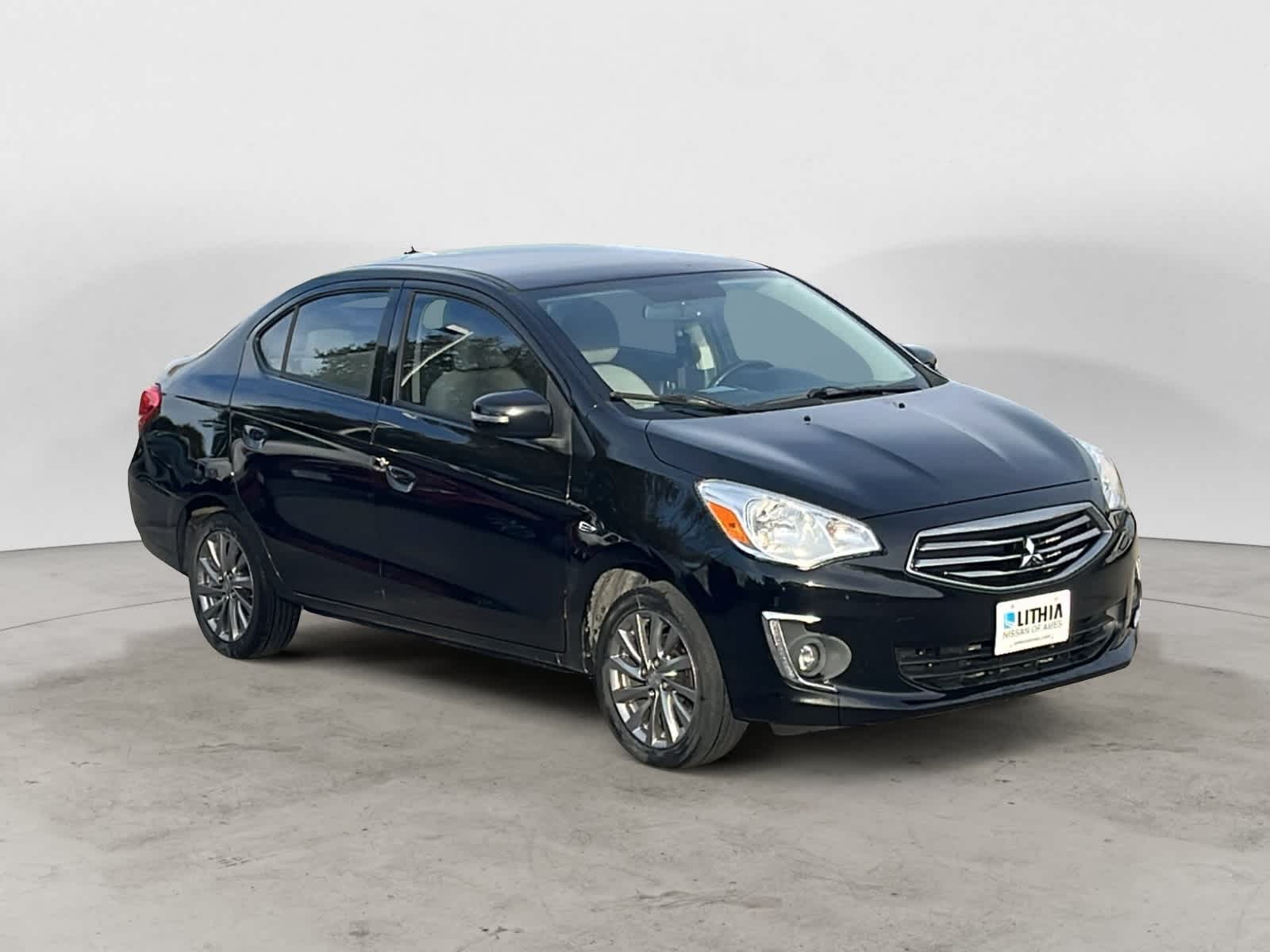 2017 Mitsubishi Mirage G4 SE photo 2