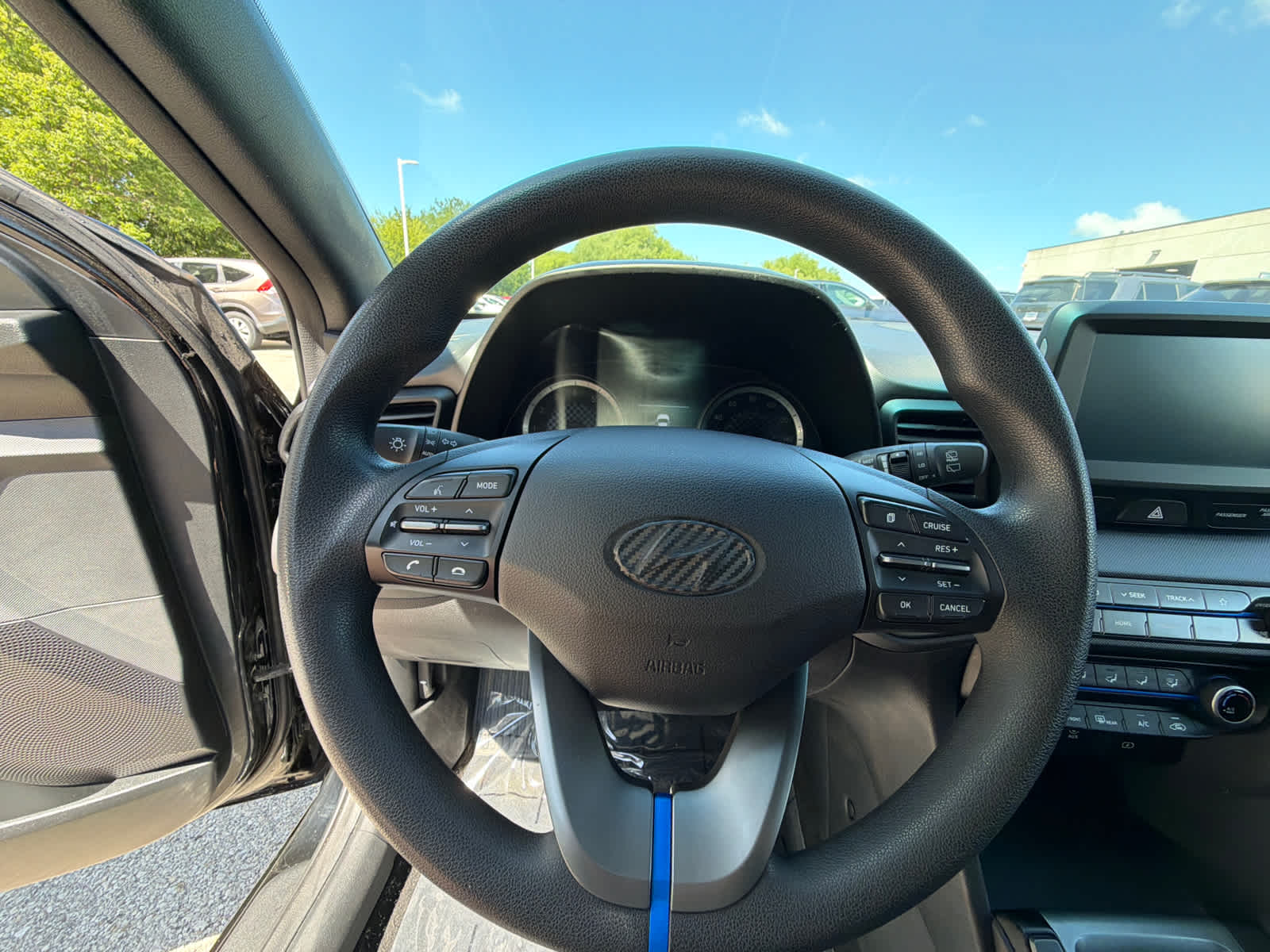 Thumbnail: 2019 Hyundai Veloster - 19