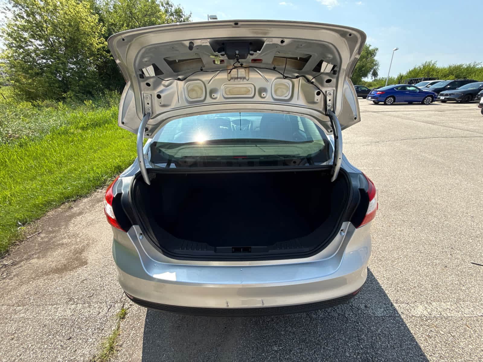 Thumbnail: 2012 Ford Focus - 9