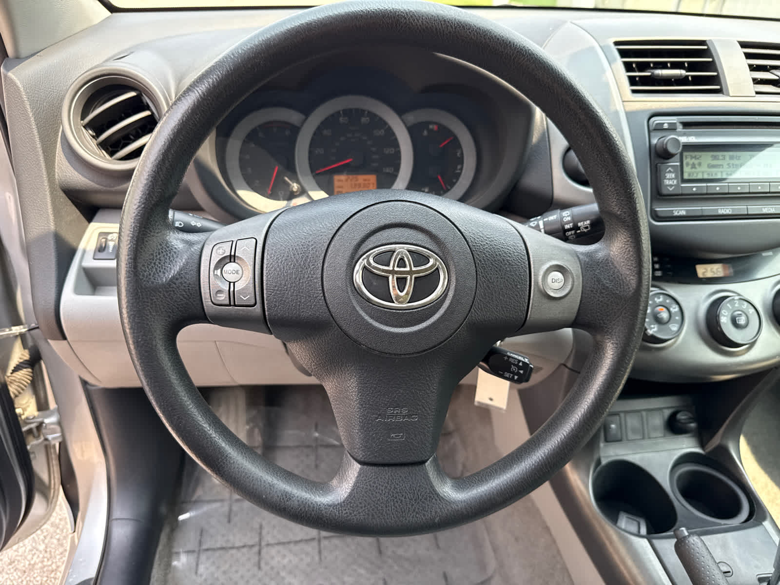 Thumbnail: 2012 Toyota RAV4 - 14