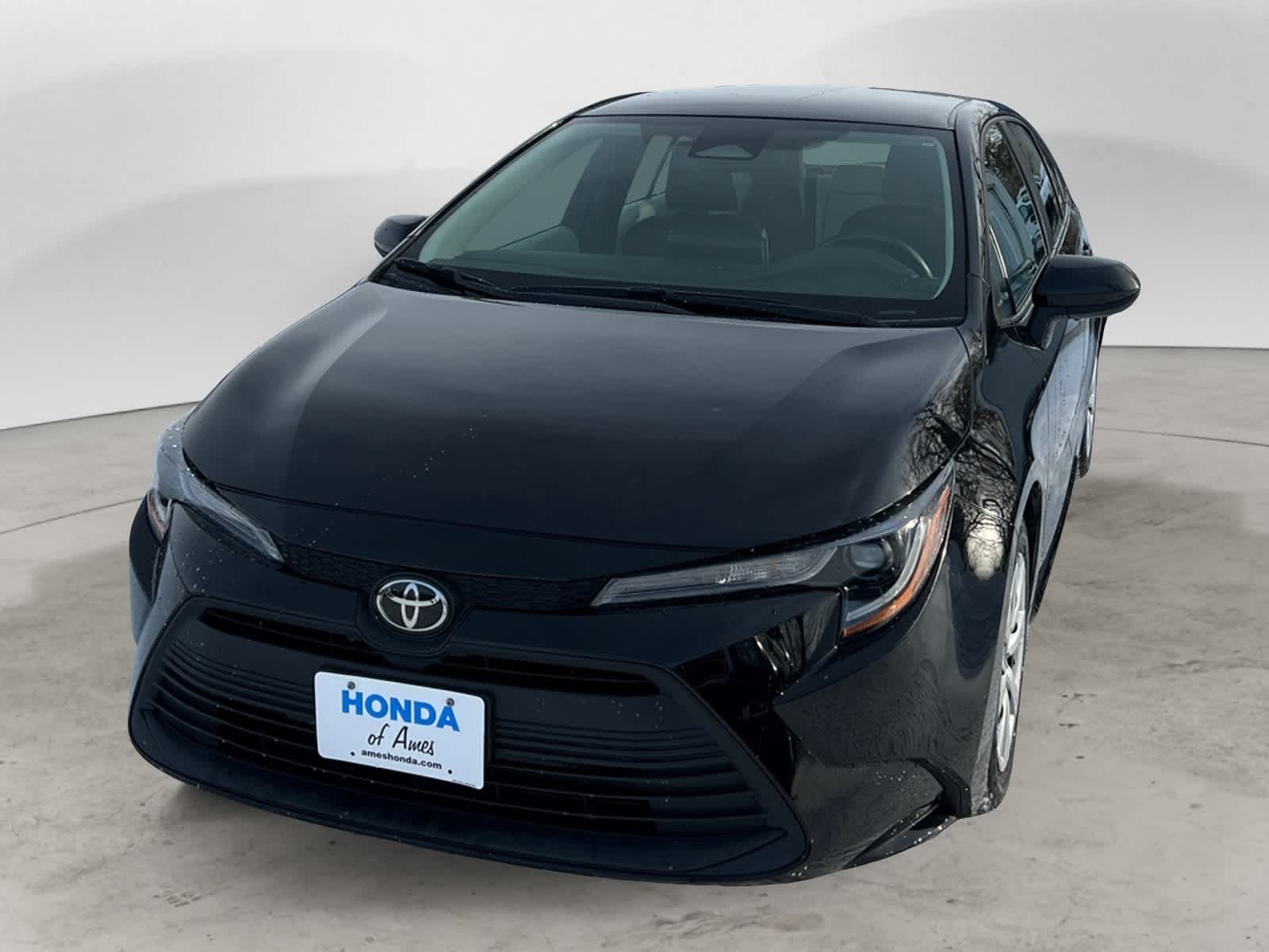 2023 Toyota Corolla LE's photo