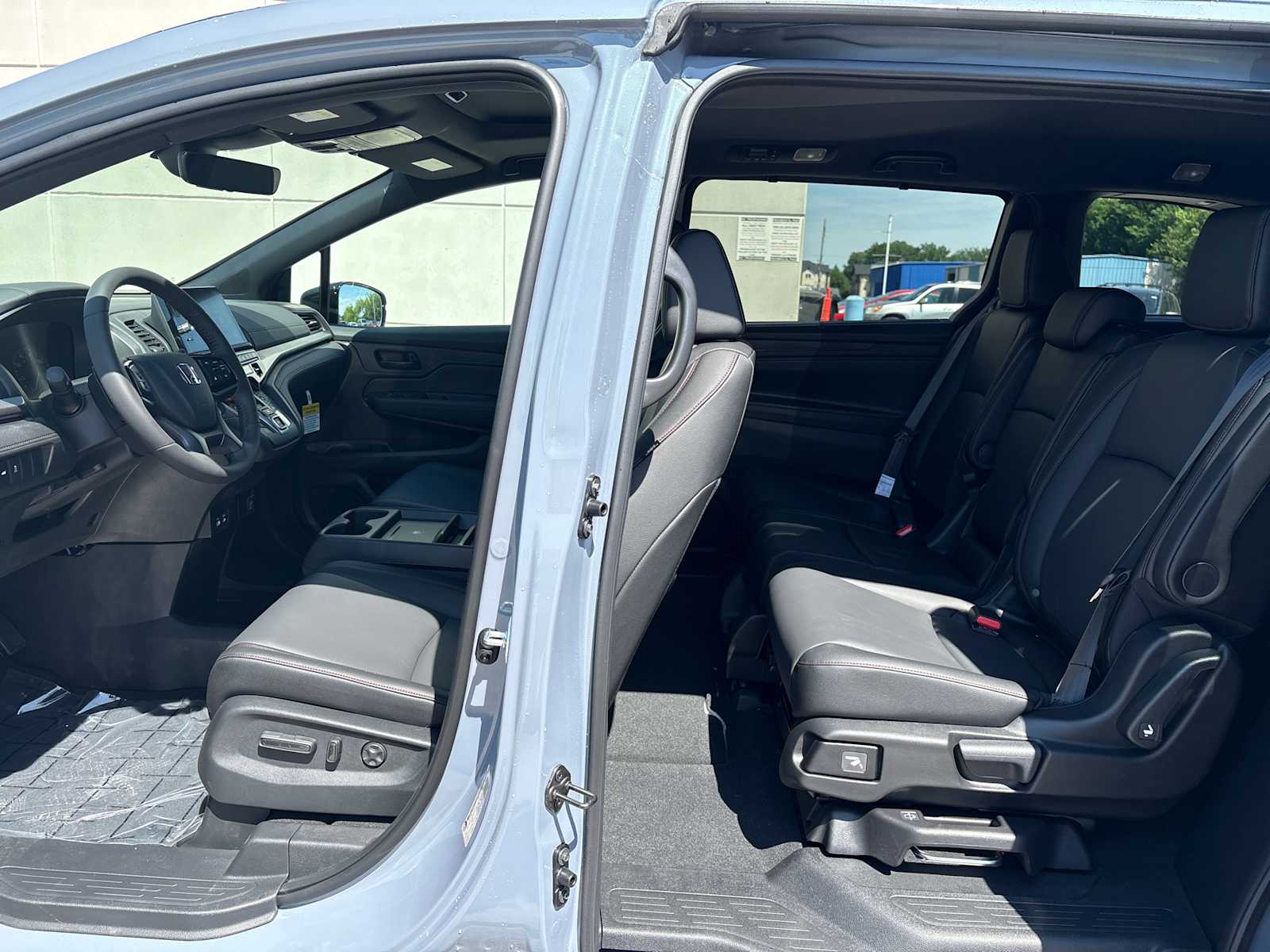 Thumbnail: 2026 Honda Odyssey - 24