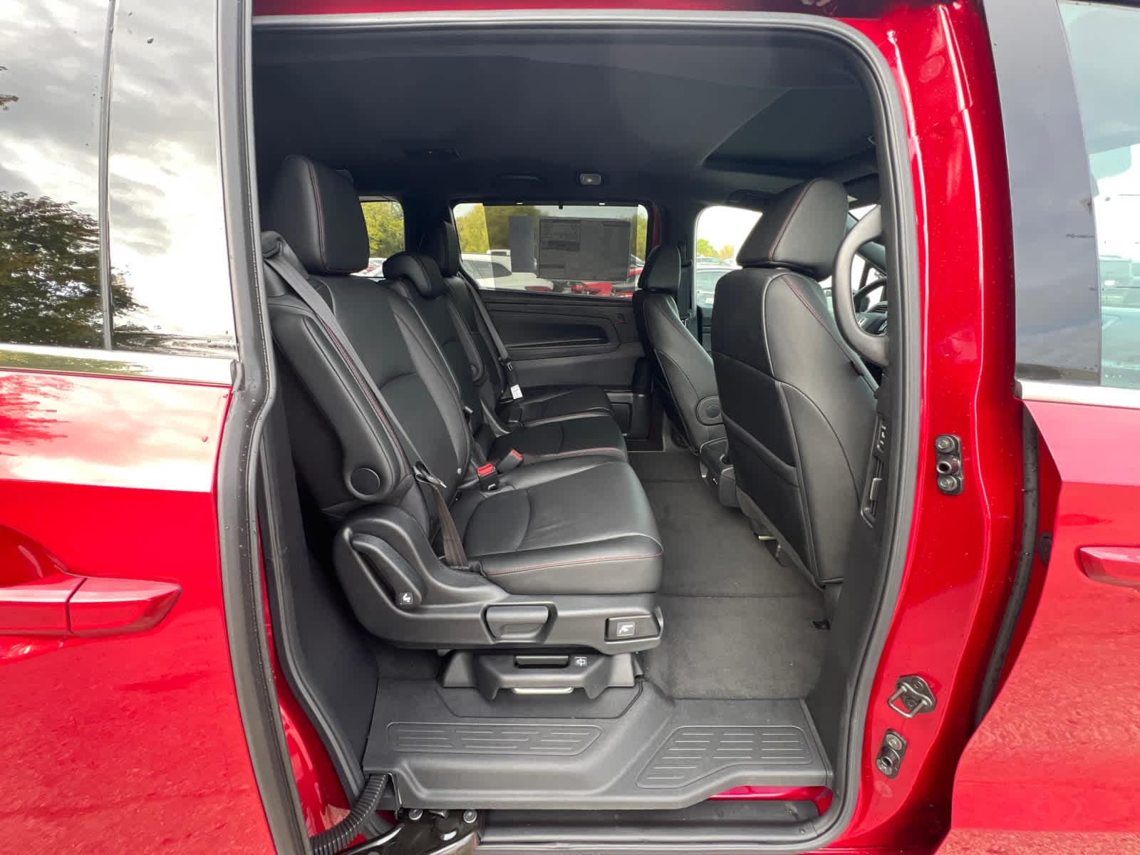 Thumbnail: 2026 Honda Odyssey - 9