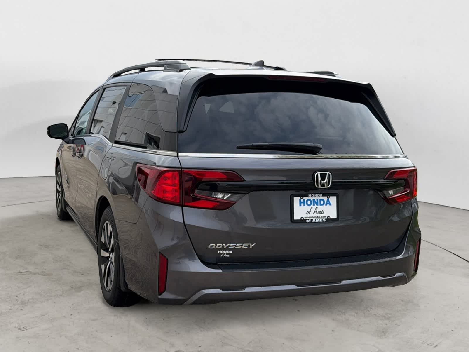Thumbnail: 2026 Honda Odyssey - 3