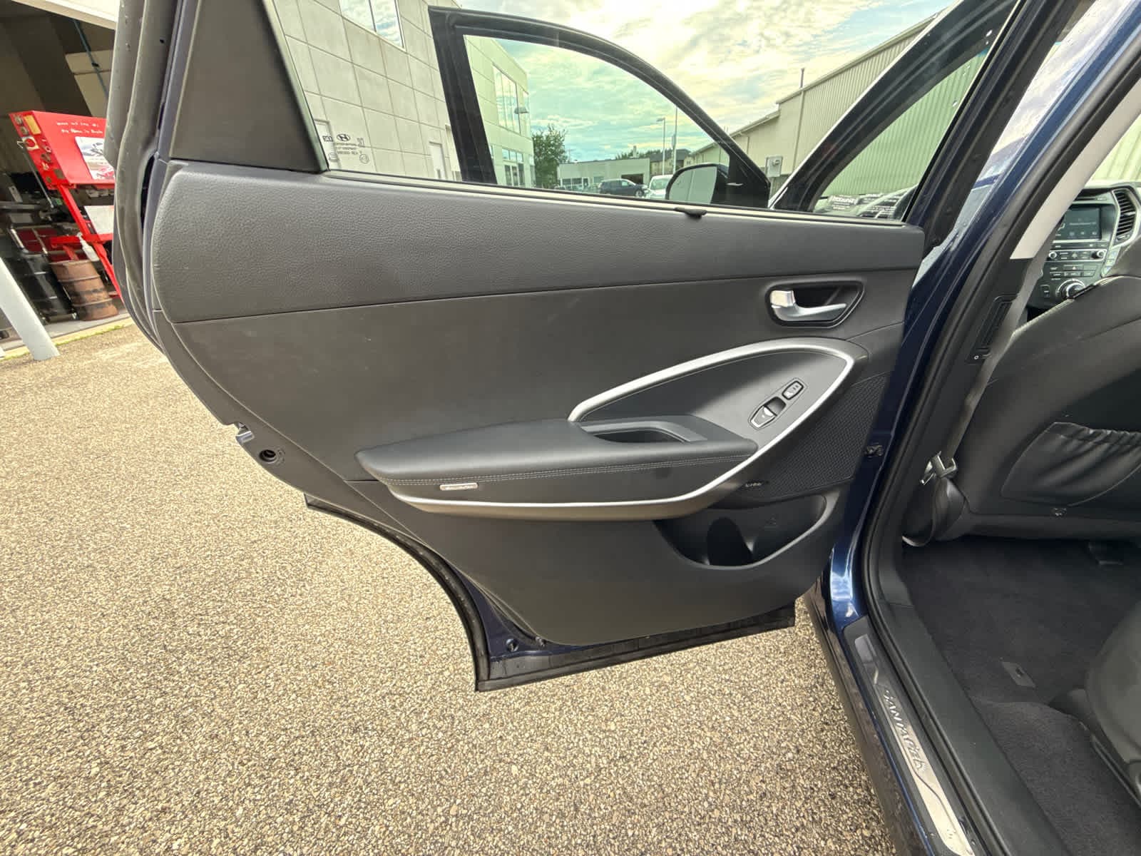 Thumbnail: 2018 Hyundai Santa Fe - 29
