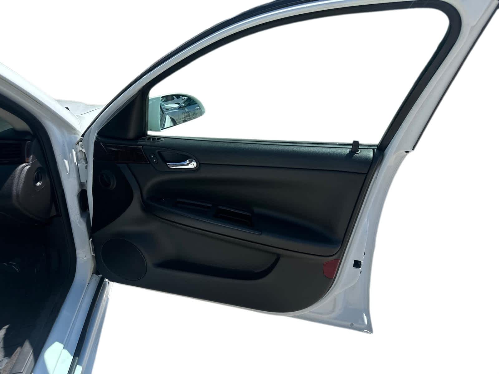Thumbnail: 2015 Chevrolet Impala - 5