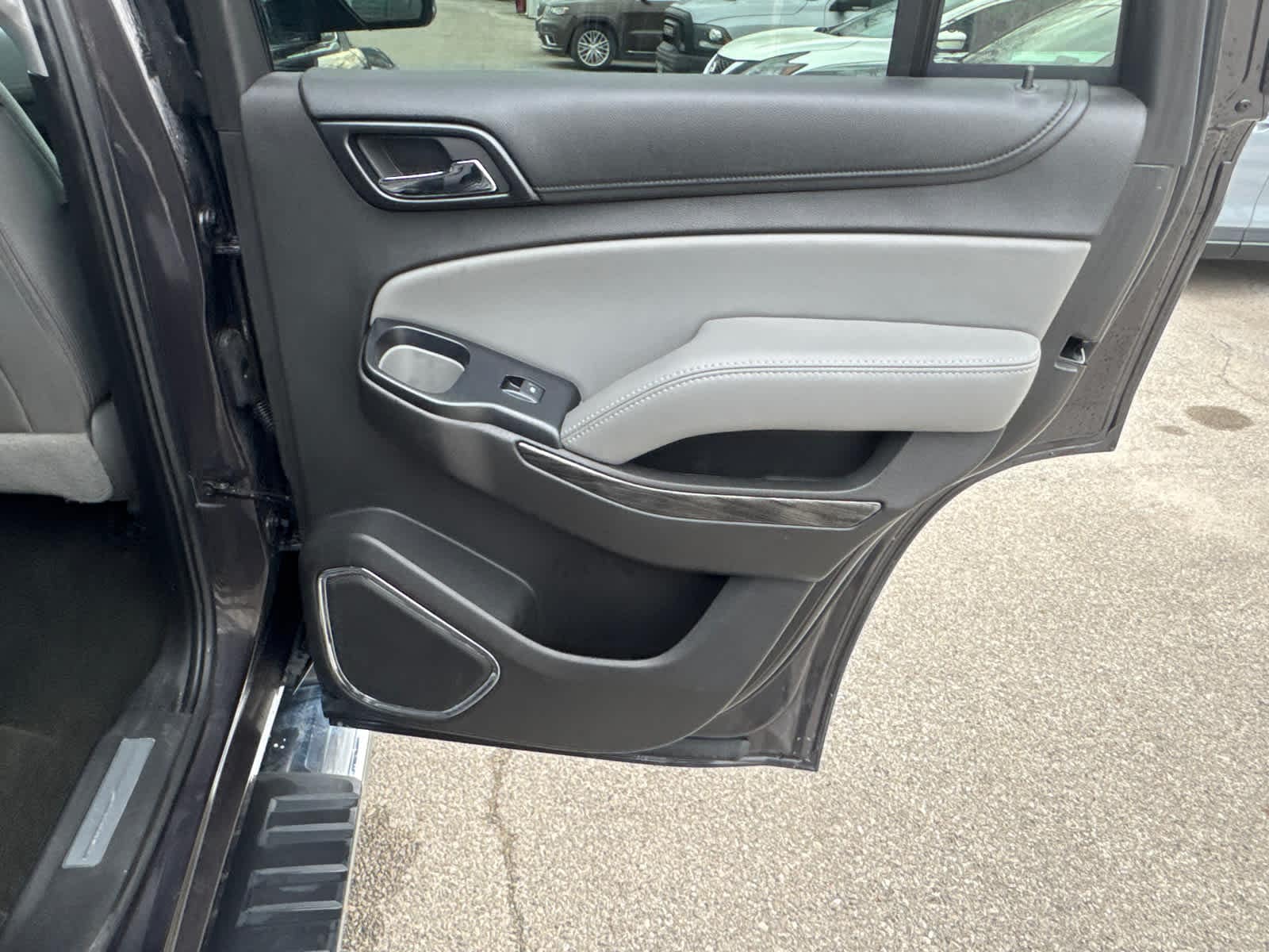 Thumbnail: 2017 Chevrolet Tahoe - 13