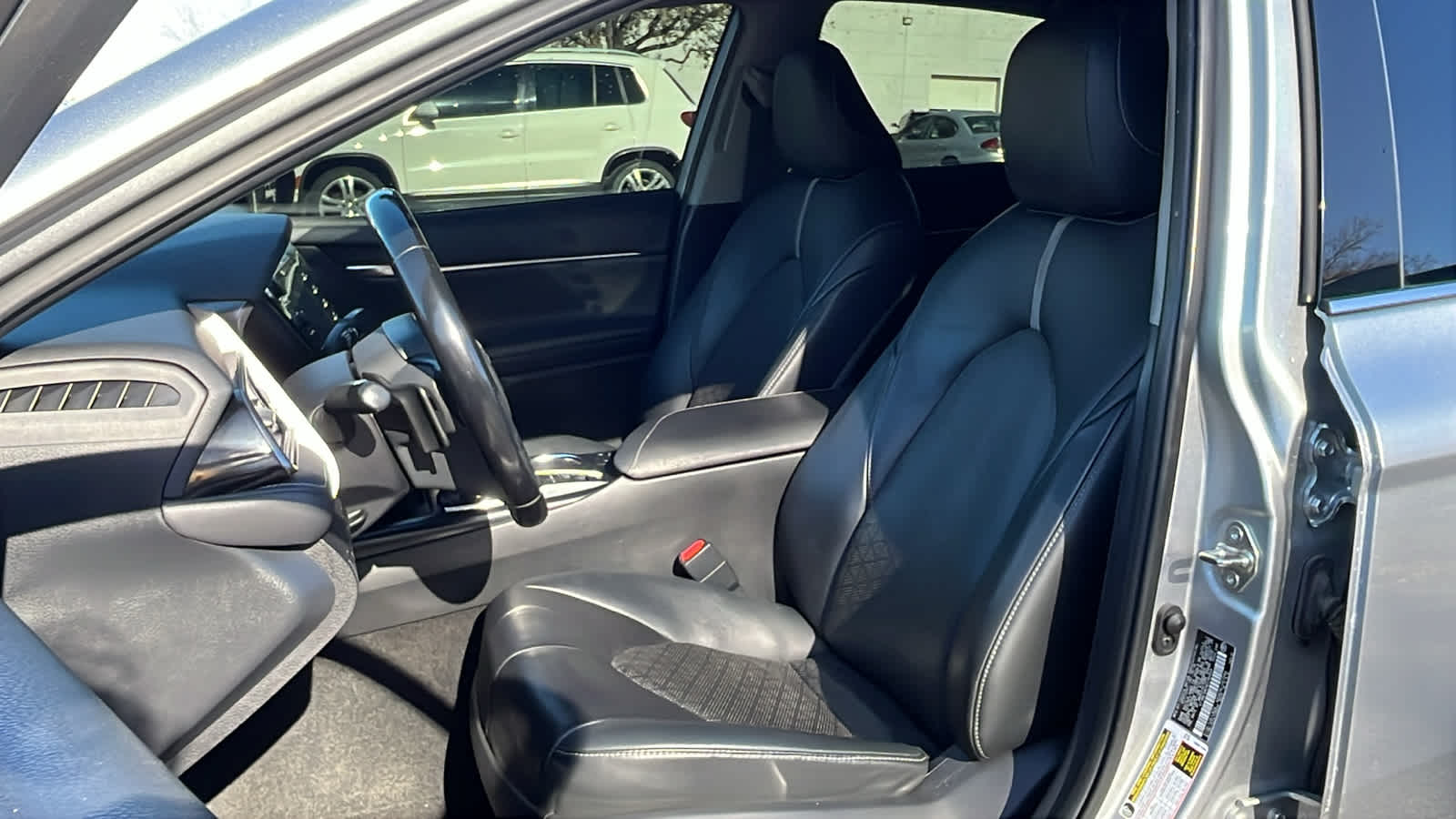 Thumbnail: 2019 Toyota Camry - 14