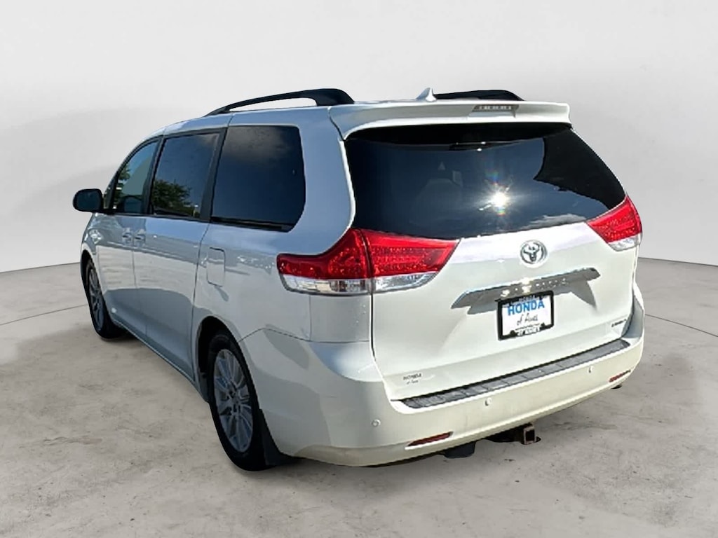 Used 2013 Toyota Sienna Ltd Van