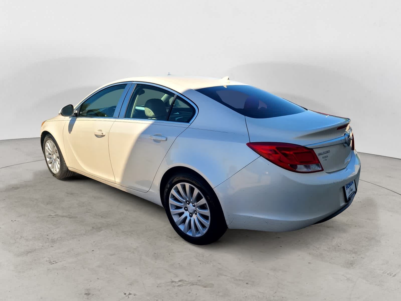 Thumbnail: 2012 Buick Regal - 6