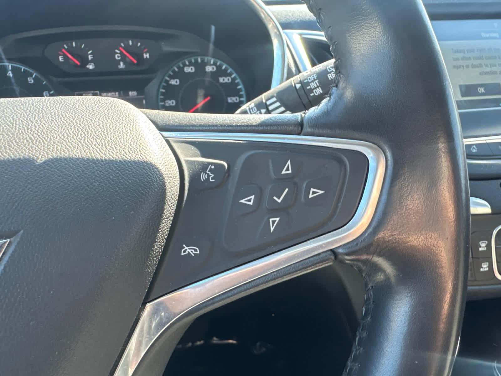 Thumbnail: 2018 Chevrolet Equinox - 25