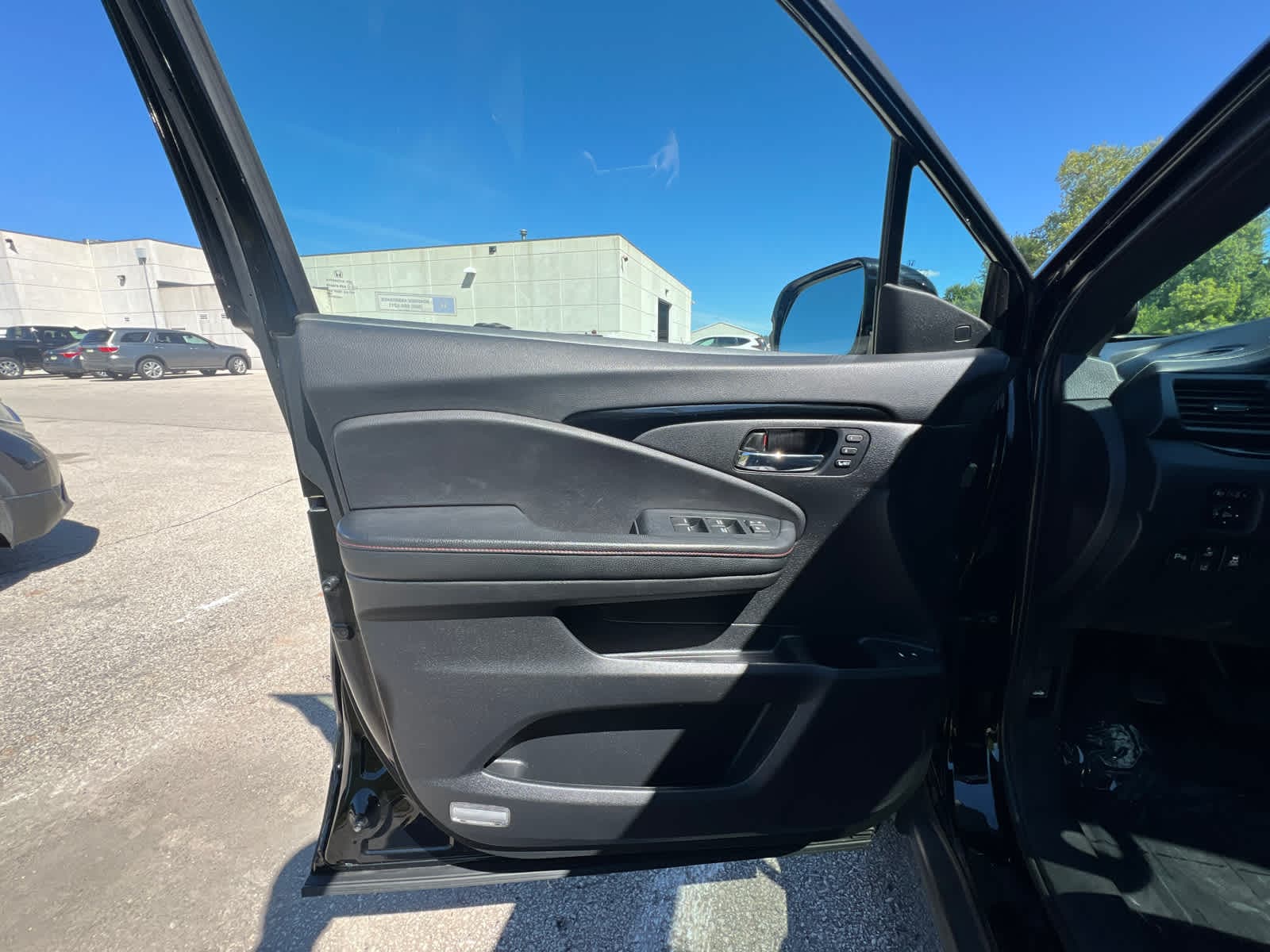 Thumbnail: 2021 Honda Pilot - 14