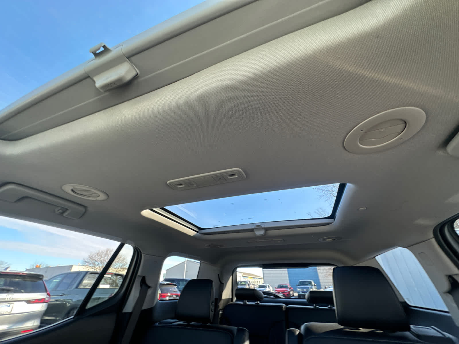 Thumbnail: 2018 GMC Acadia - 32