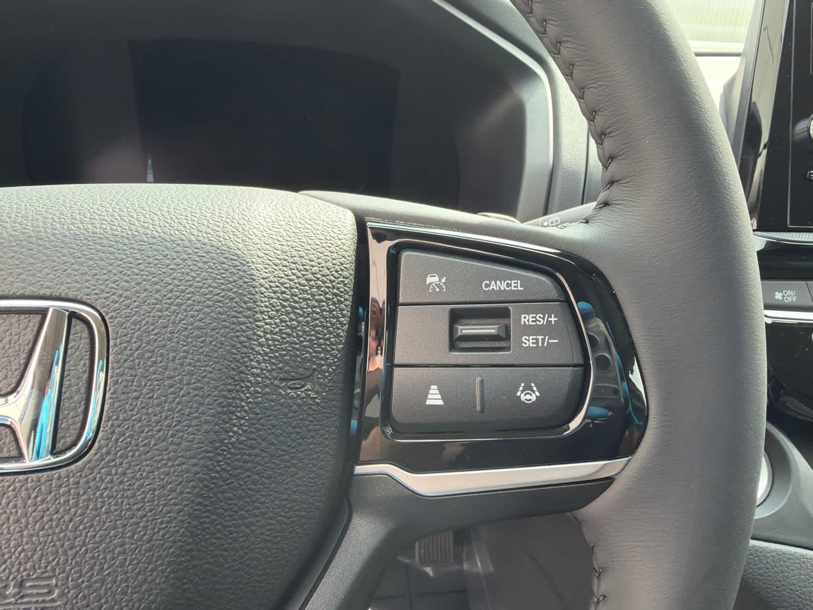 Thumbnail: 2026 Honda Odyssey - 23