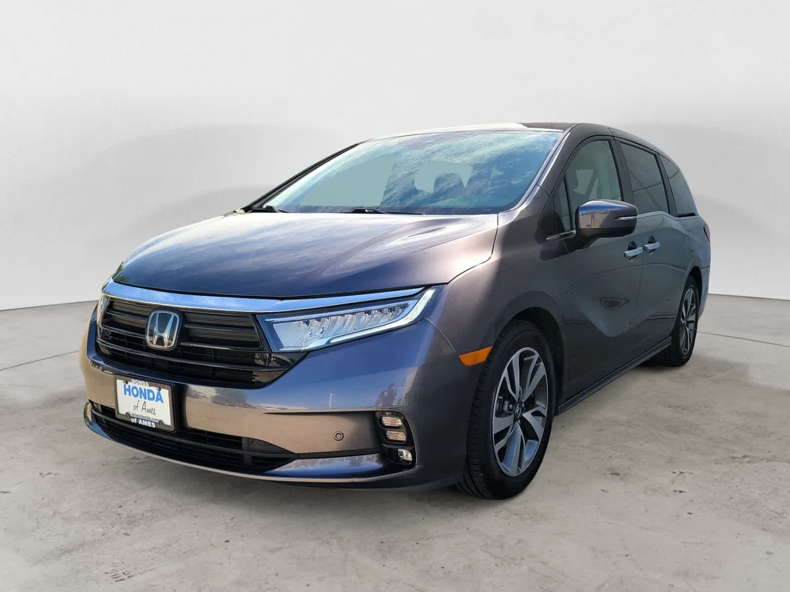 2023 Honda Odyssey Touring's photo