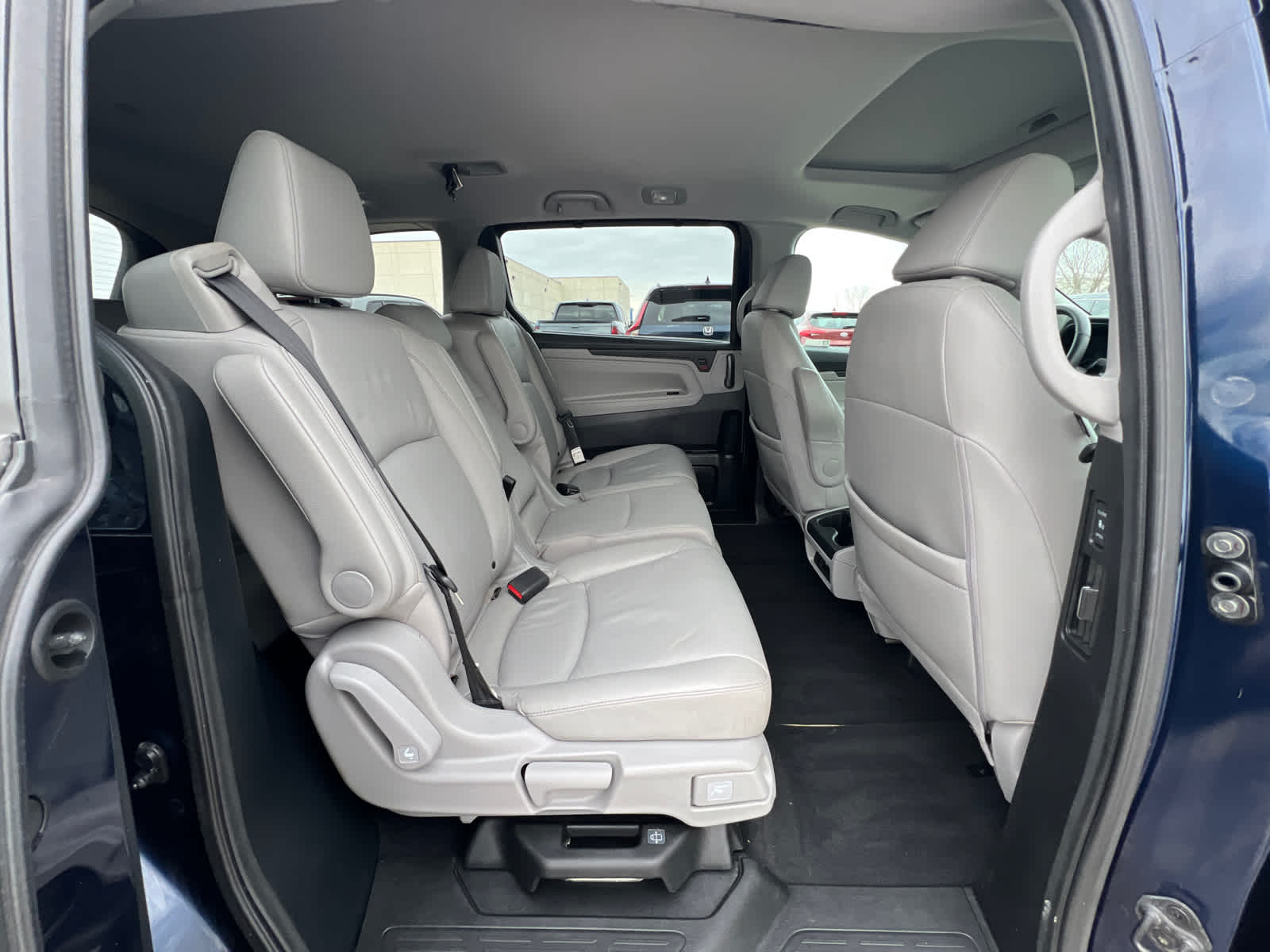 Thumbnail: 2022 Honda Odyssey - 9