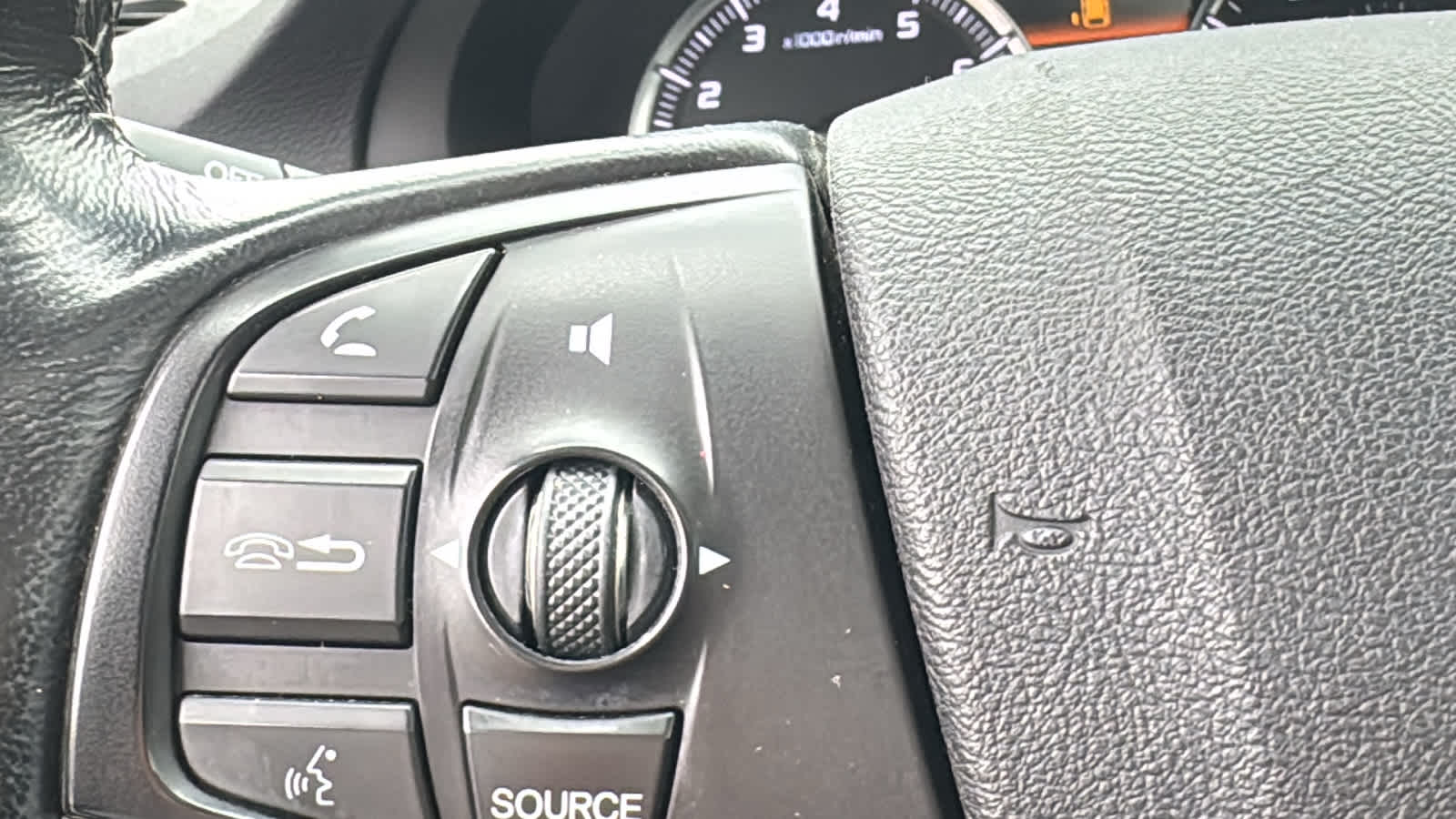 Thumbnail: 2016 Acura MDX - 26