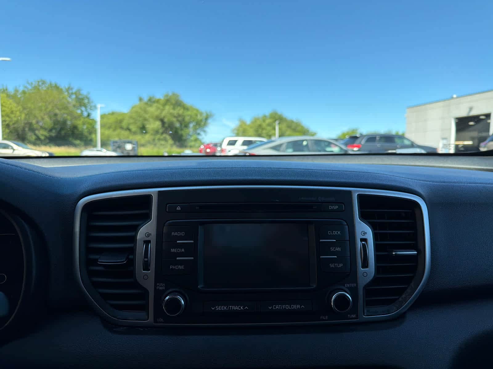 Thumbnail: 2018 Kia Sportage - 23