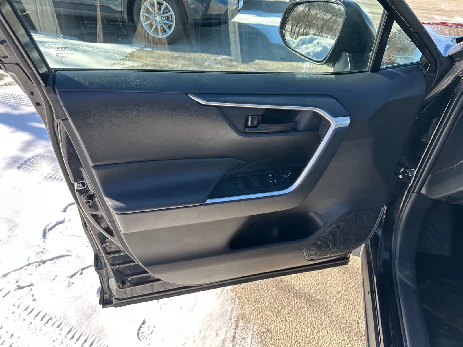 Thumbnail: 2024 Toyota RAV4 - 13