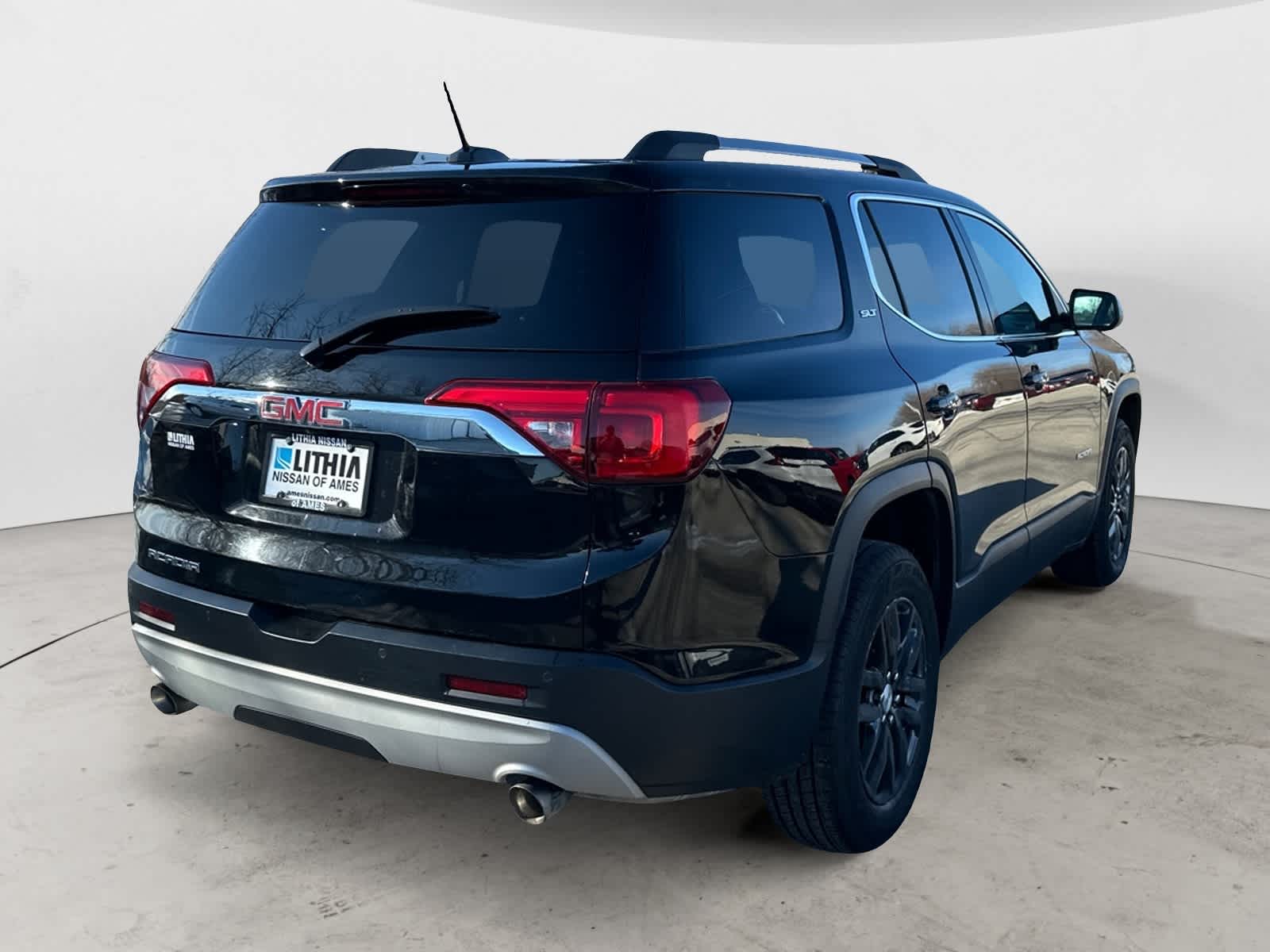 Thumbnail: 2018 GMC Acadia - 3