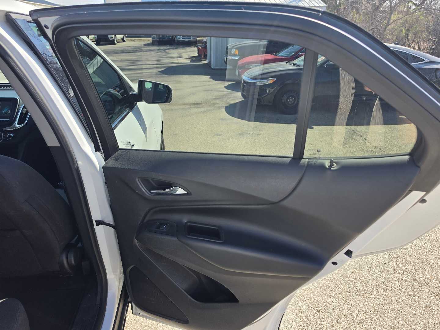 Thumbnail: 2018 Chevrolet Equinox - 11