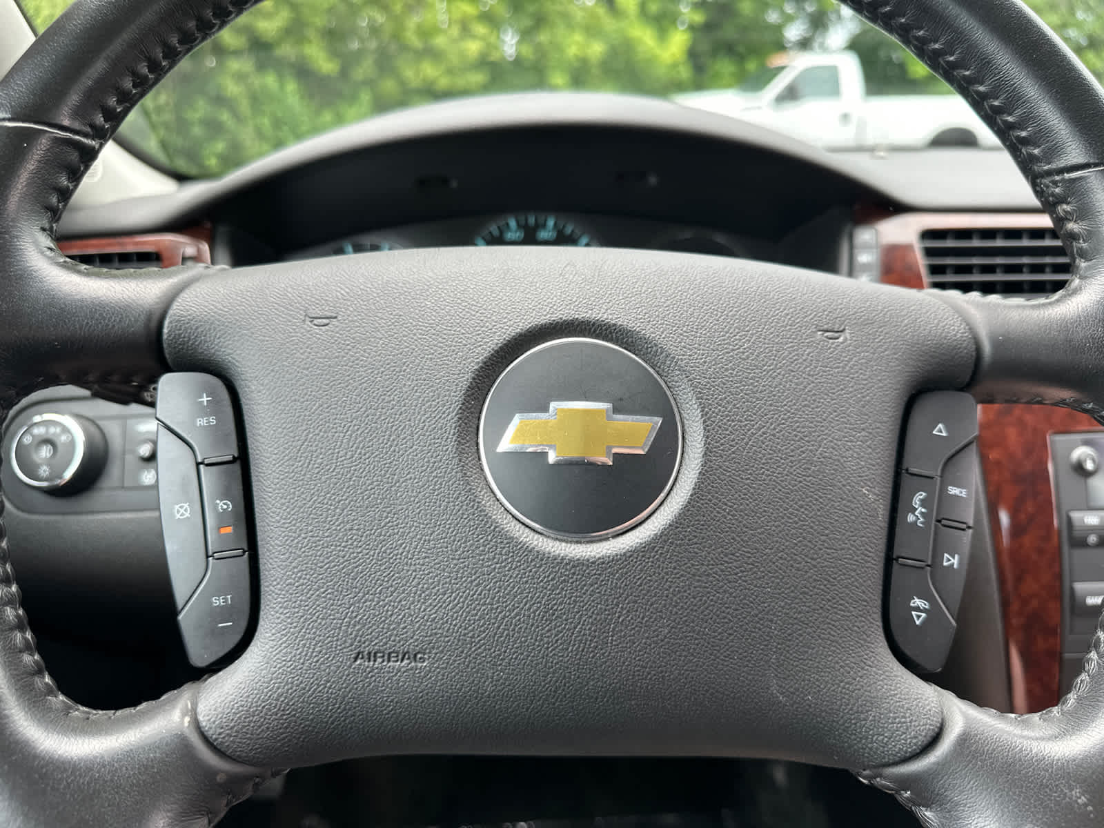 Thumbnail: 2011 Chevrolet Impala - 17