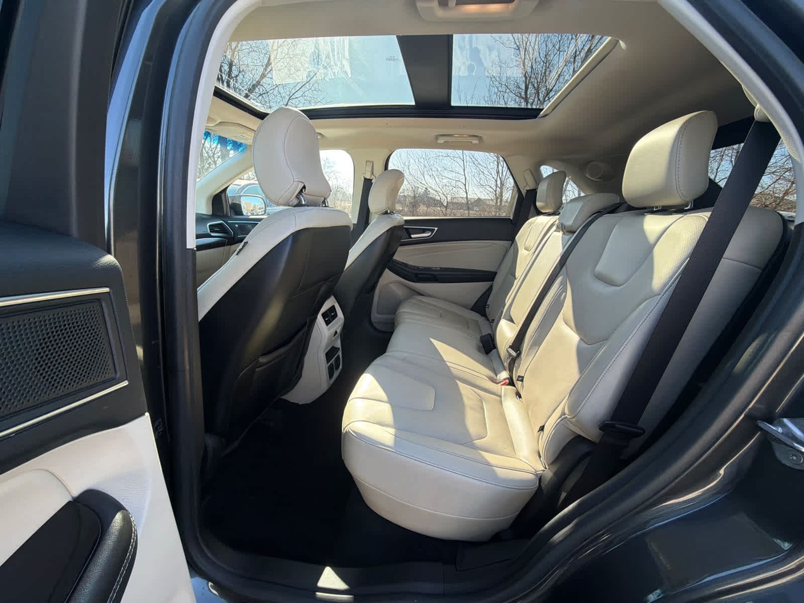 Thumbnail: 2019 Ford Edge - 15