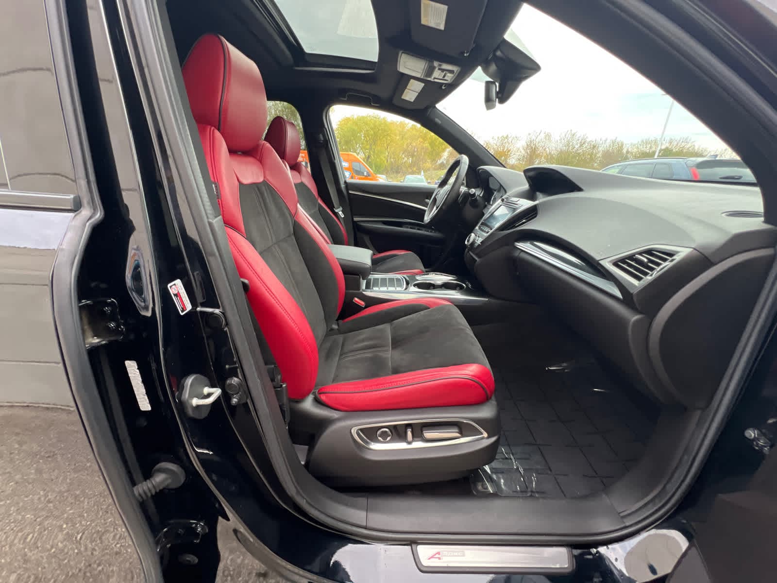 Thumbnail: 2020 Acura MDX - 7