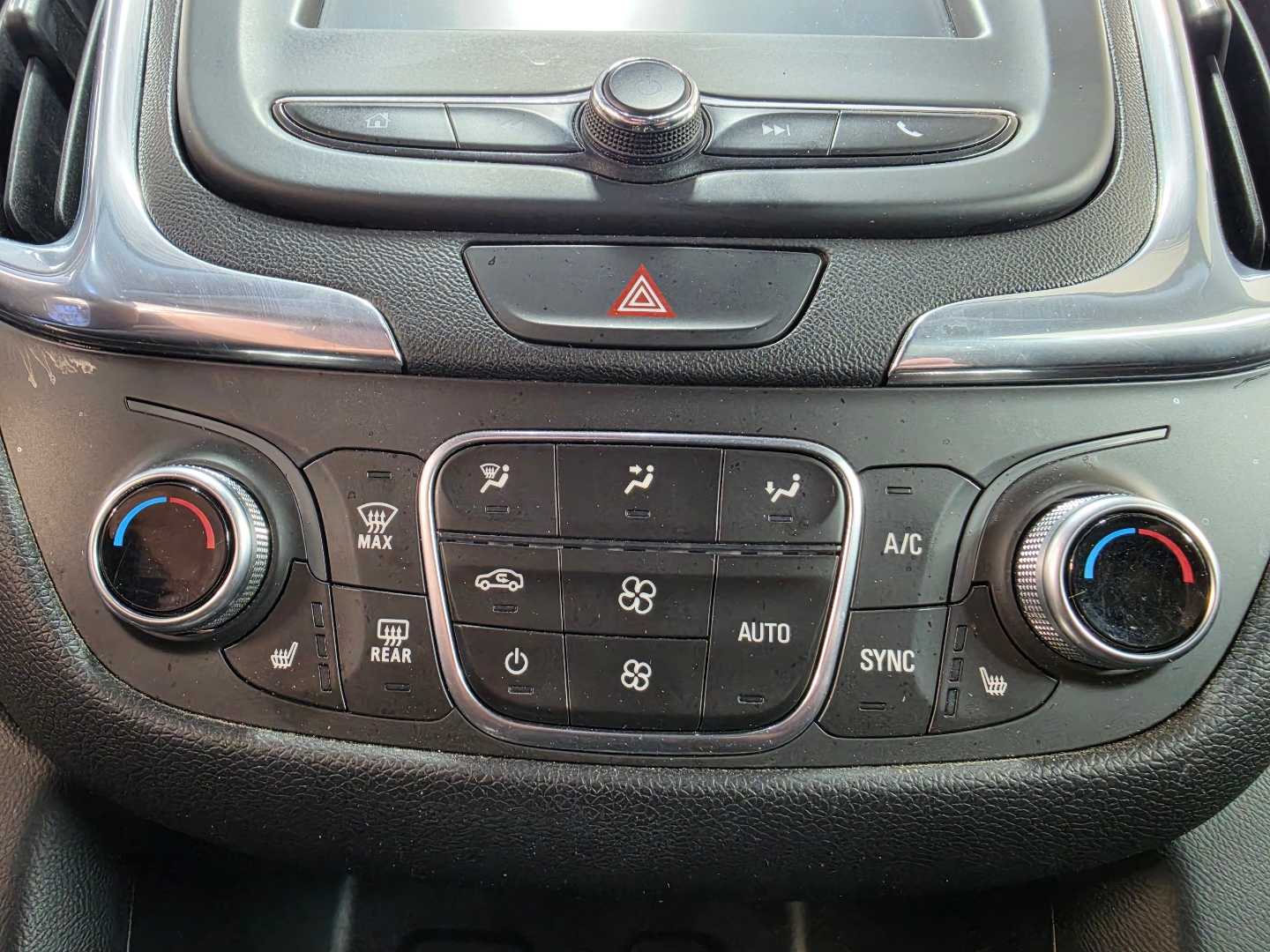 Thumbnail: 2018 Chevrolet Equinox - 16