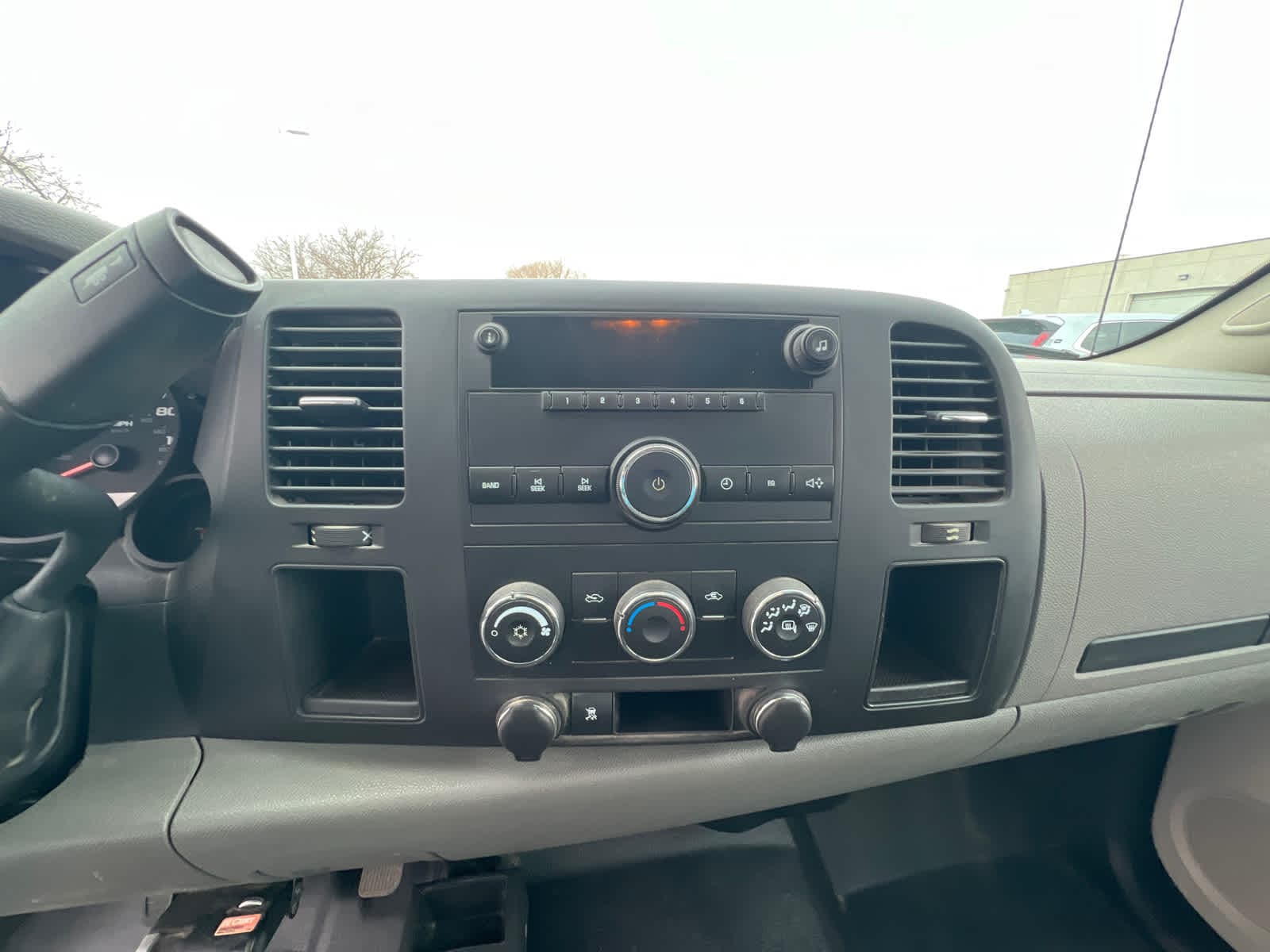 Thumbnail: 2011 Chevrolet Silverado 1500 - 23