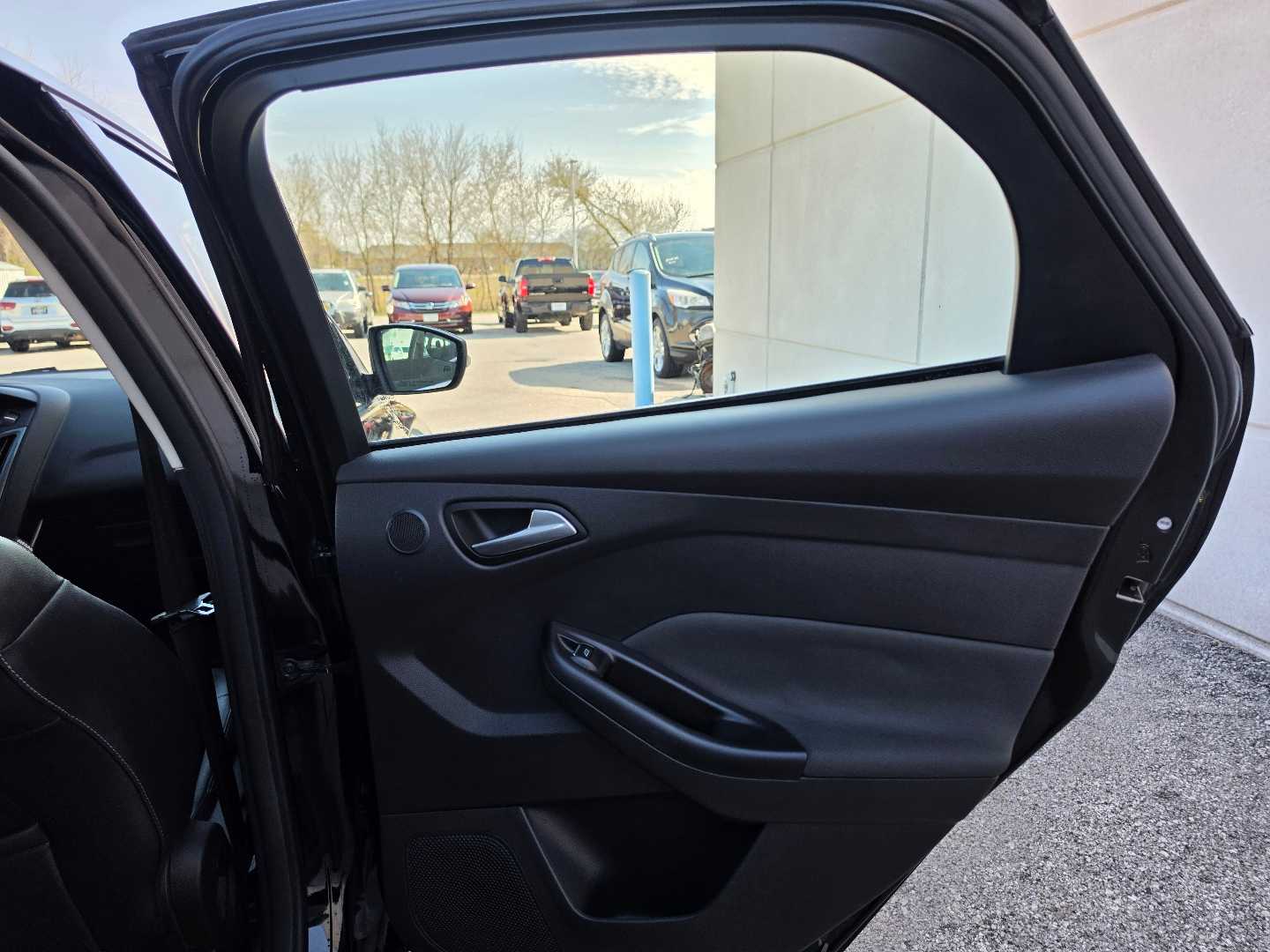 Thumbnail: 2012 Ford Focus - 9