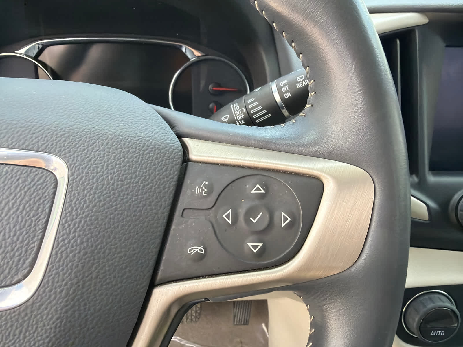 Thumbnail: 2022 GMC Terrain - 23