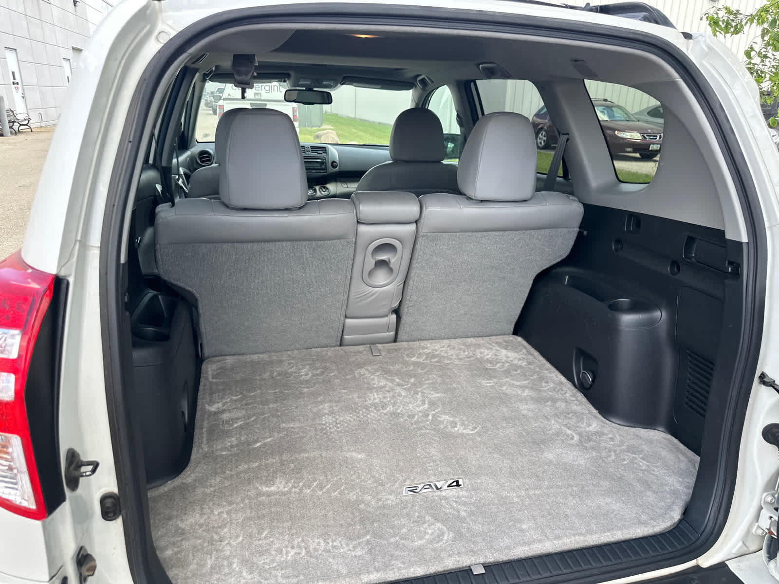 Thumbnail: 2012 Toyota RAV4 - 13