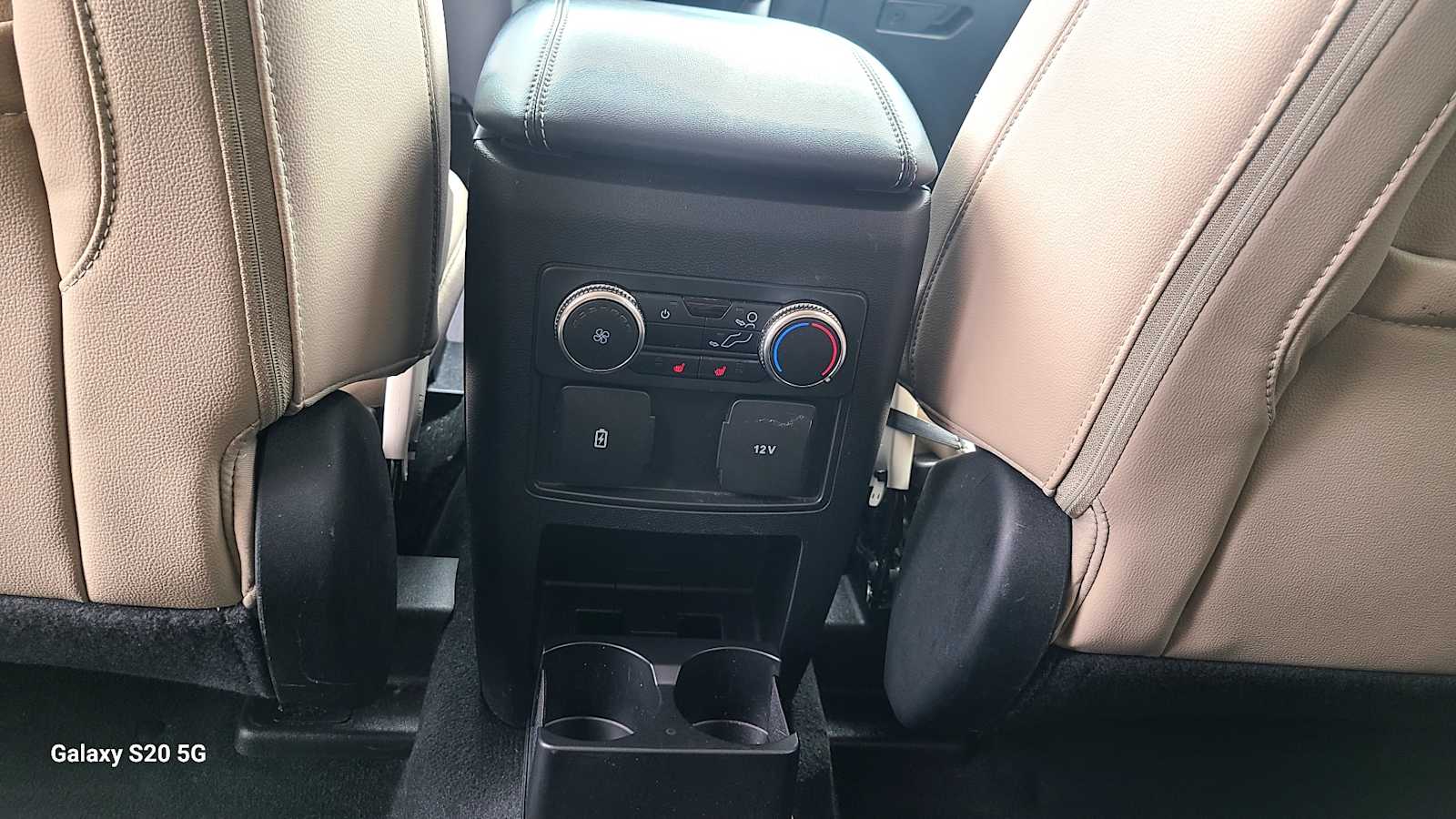 2022 Ford Explorer Limited - Photo 16