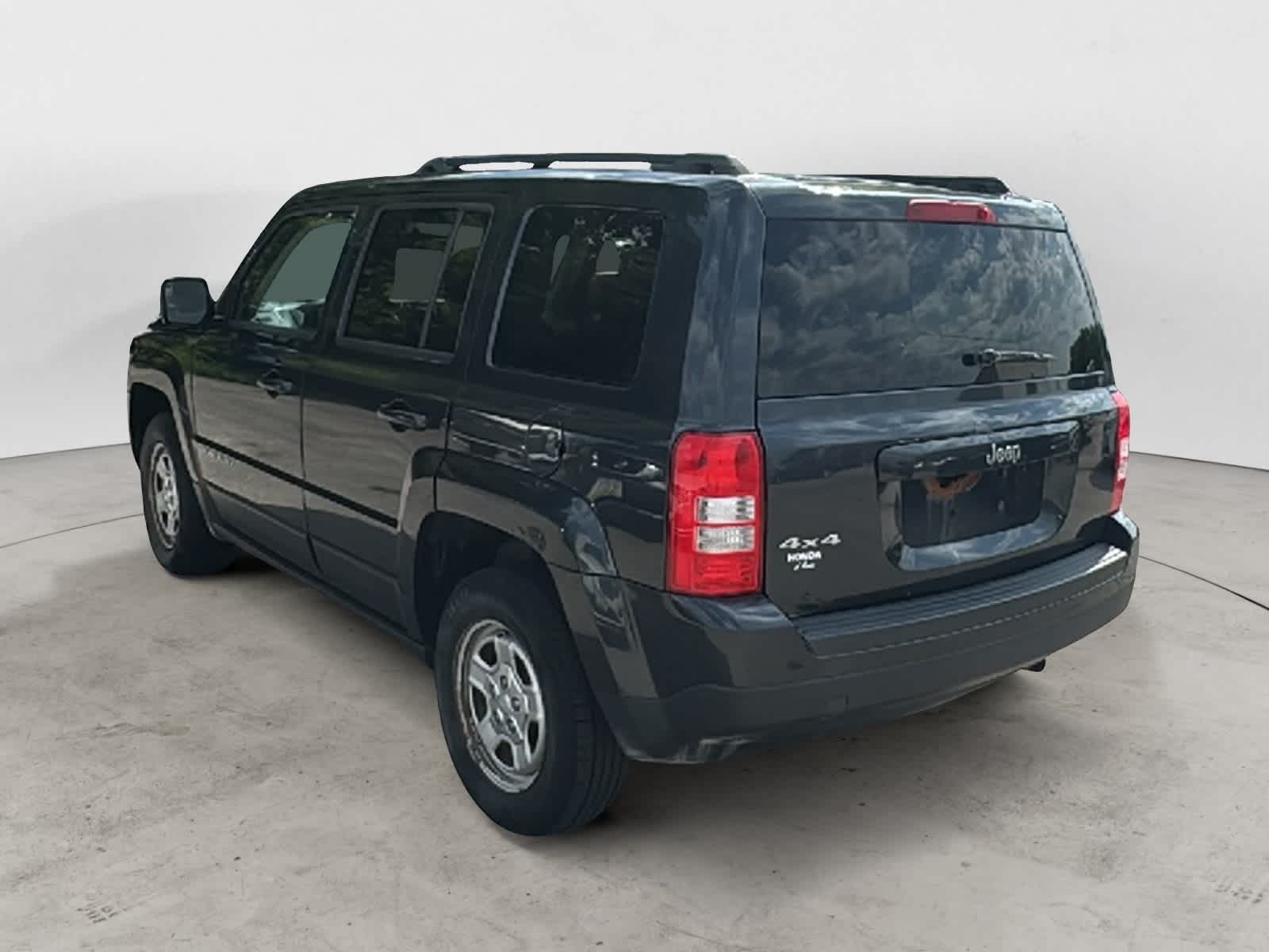 Thumbnail: 2014 Jeep Patriot - 3