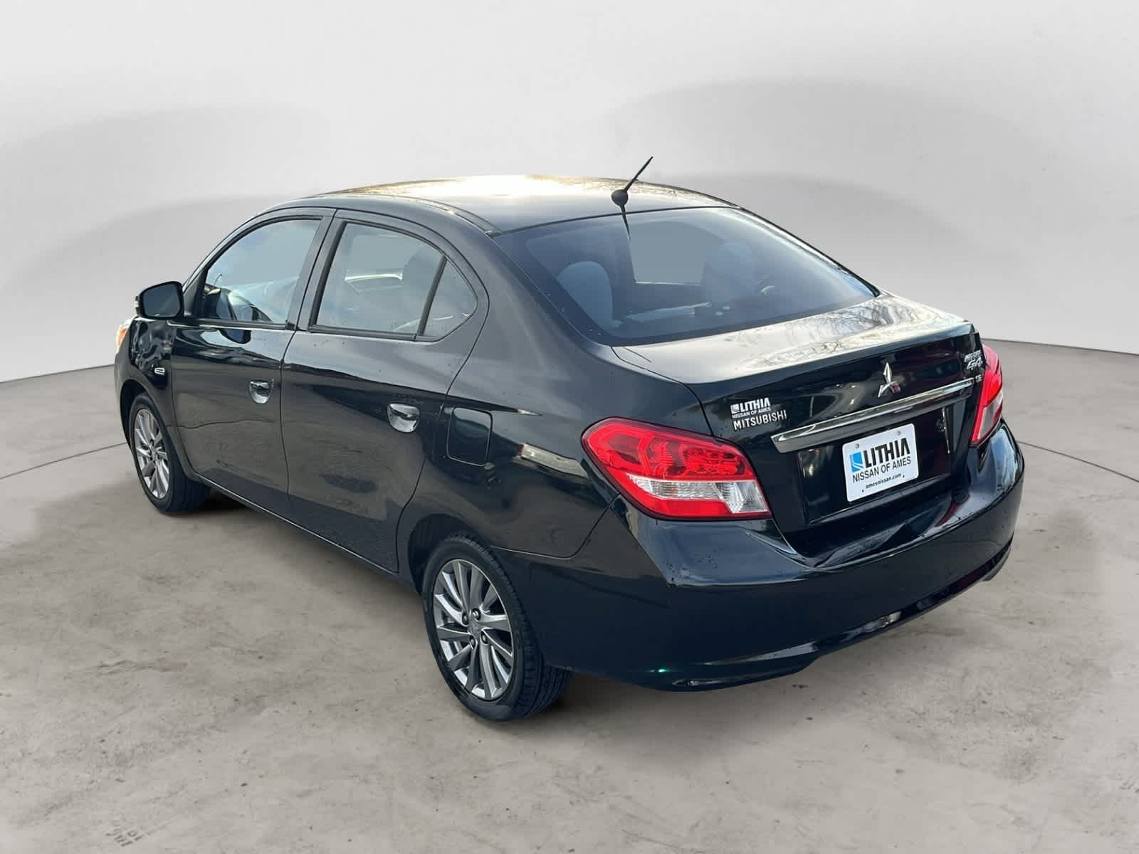 2017 Mitsubishi Mirage G4 SE photo 4