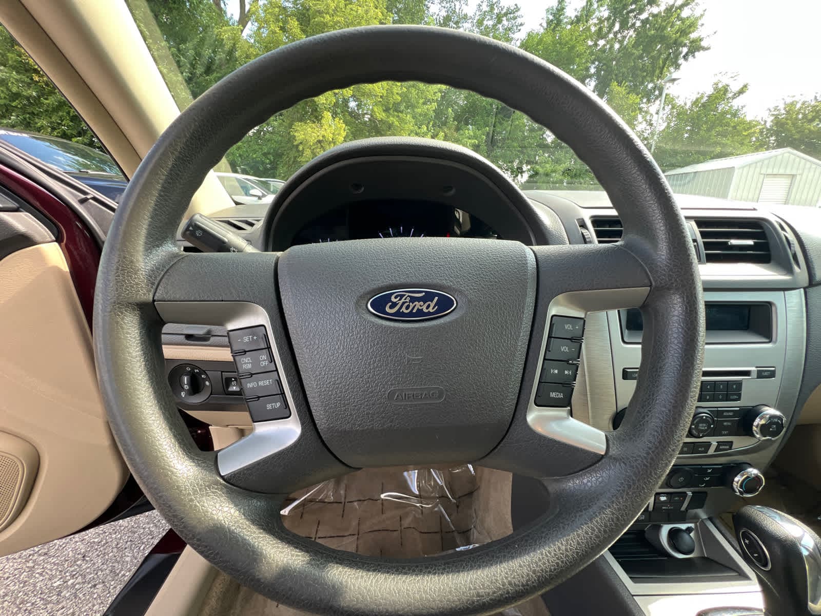 Thumbnail: 2011 Ford Fusion - 19