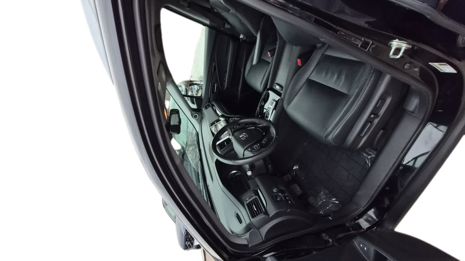 Thumbnail: 2017 Honda Pilot - 5