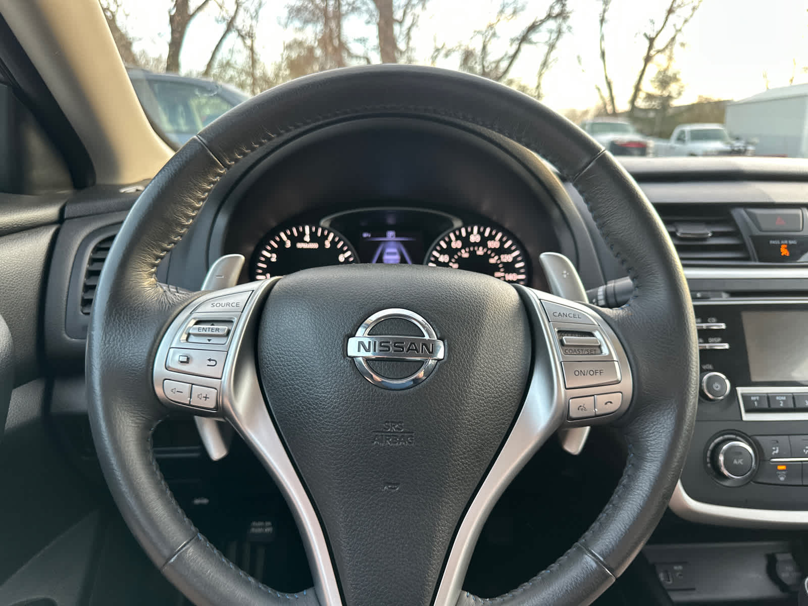 Thumbnail: 2017 Nissan Altima - 18